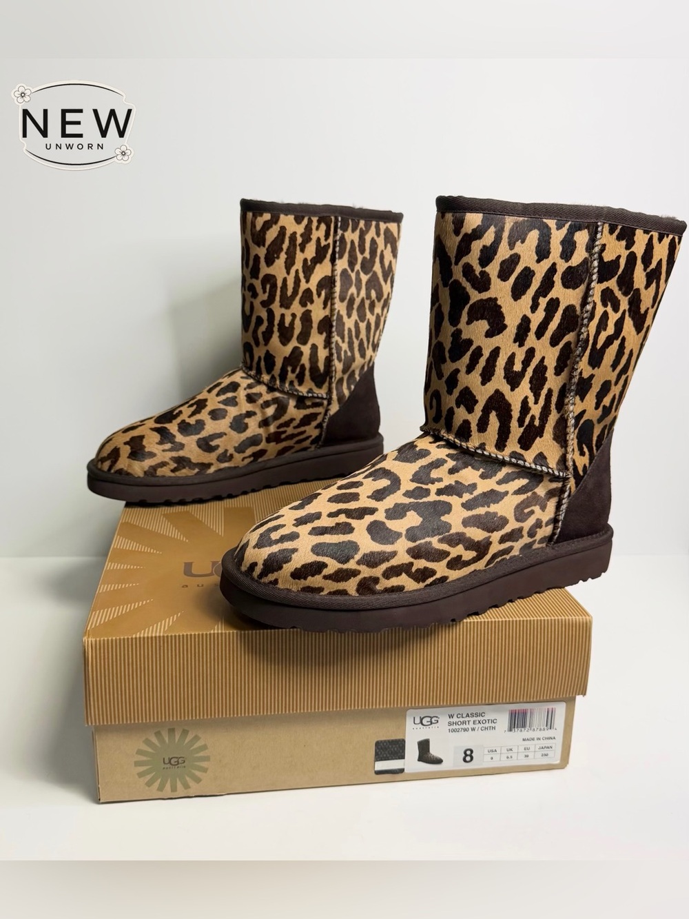 NEW UGG CLASSIC SHORT  BOOT EXOTIC CHEETAH Size 8M in original Box